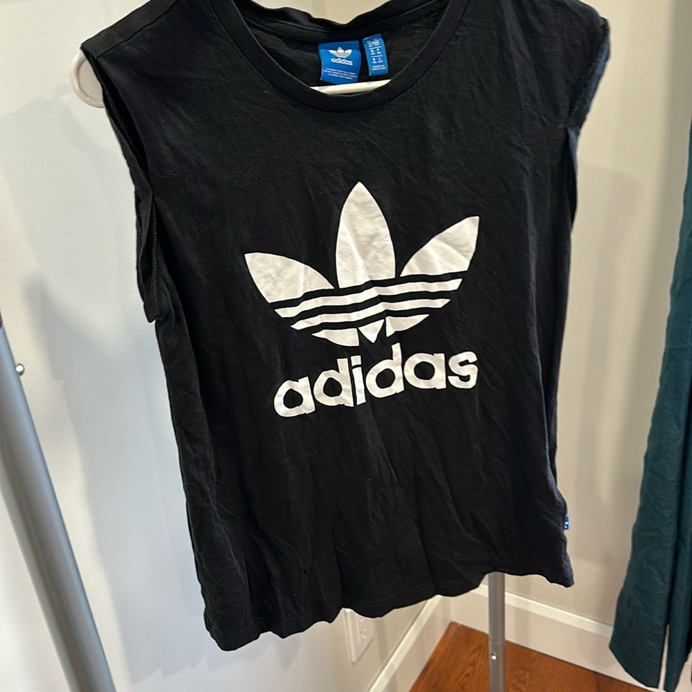 ADIDAS t-shirt